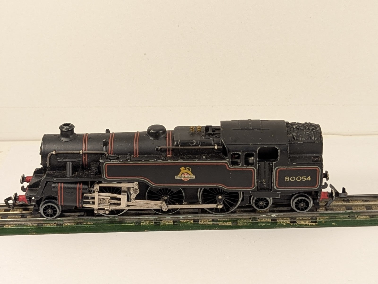 Hornby Dublo 3-Rail EDL18 BR Standard Class 4MT 2-6-4T 80054
