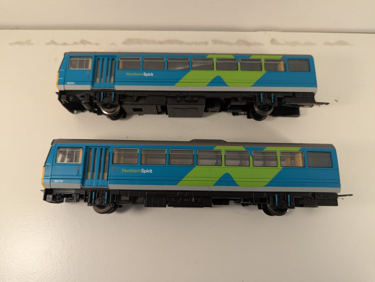 Hornby R2161 OO Class 142 142074 Northern Spirit DMU