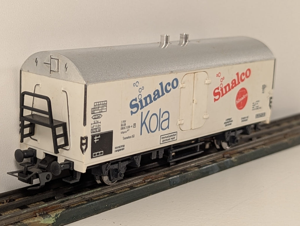 Herkat HO Refrigerator Car – “Sinalco Kola” – 3-Rail