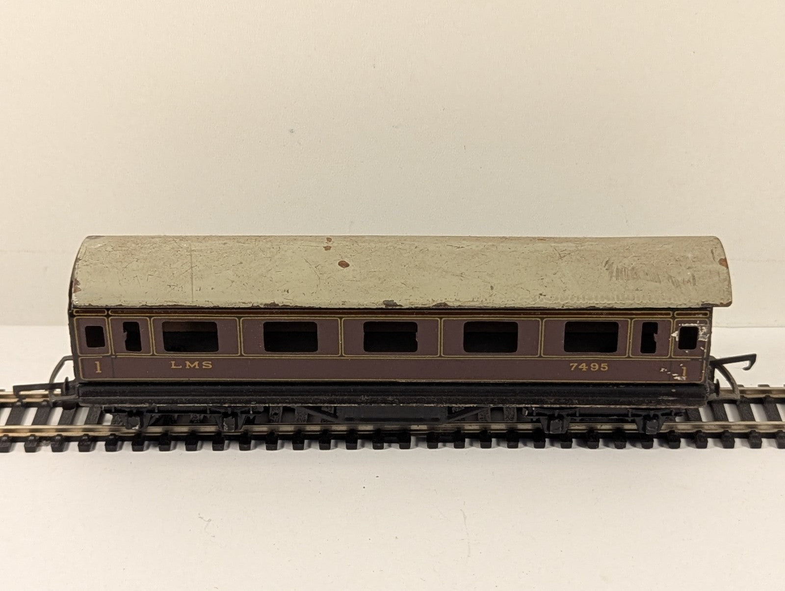 Trix LMS Tinplate 1st Class Composite Coach - Damaged Roof & Chipped Paint