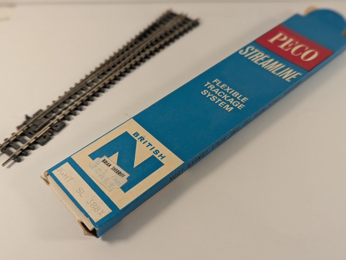 Peco SL-388X N Gauge Right Hand Turnout