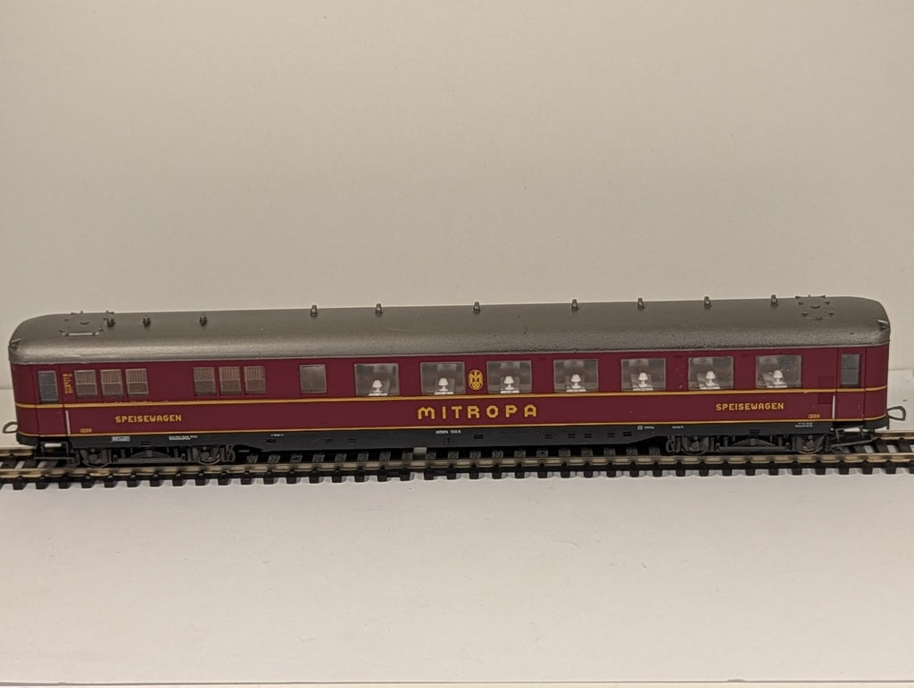 Liliput L382702 HO Gauge MITROPA Dining Coach 1220