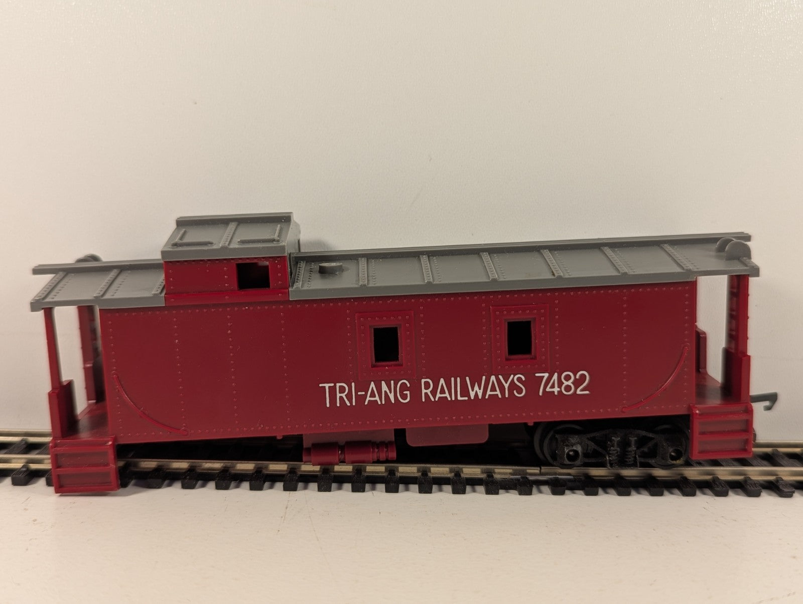Tri-ang Railways R115 OO Gauge Transcontinental Caboose Missing Bogie/Coupler