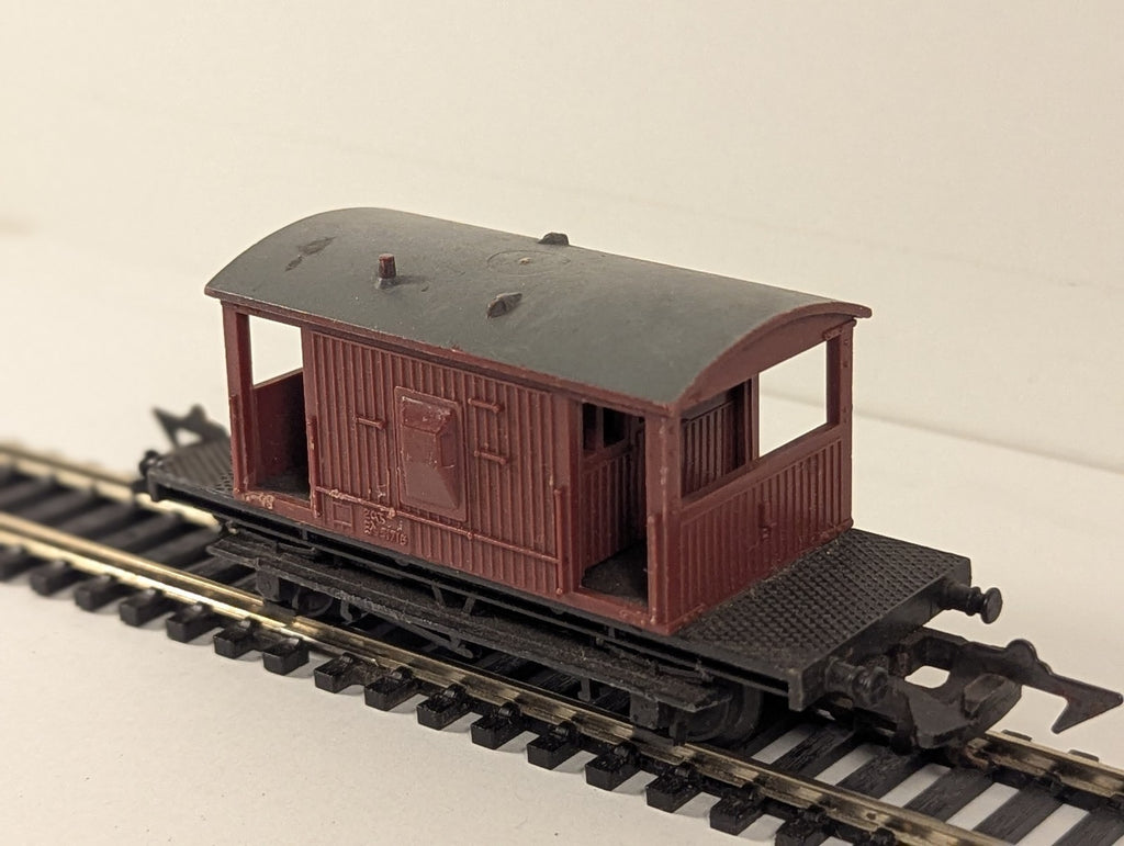 Playcraft HO Gauge BR 20 Ton Brake Van B951716 BR Bauxite P517