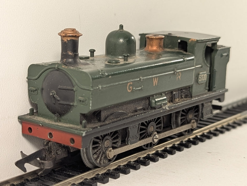 Hornby Dublo OO Gauge GWR 0-6-0T Class 5700 Tank Locomotive GWR Green 2206