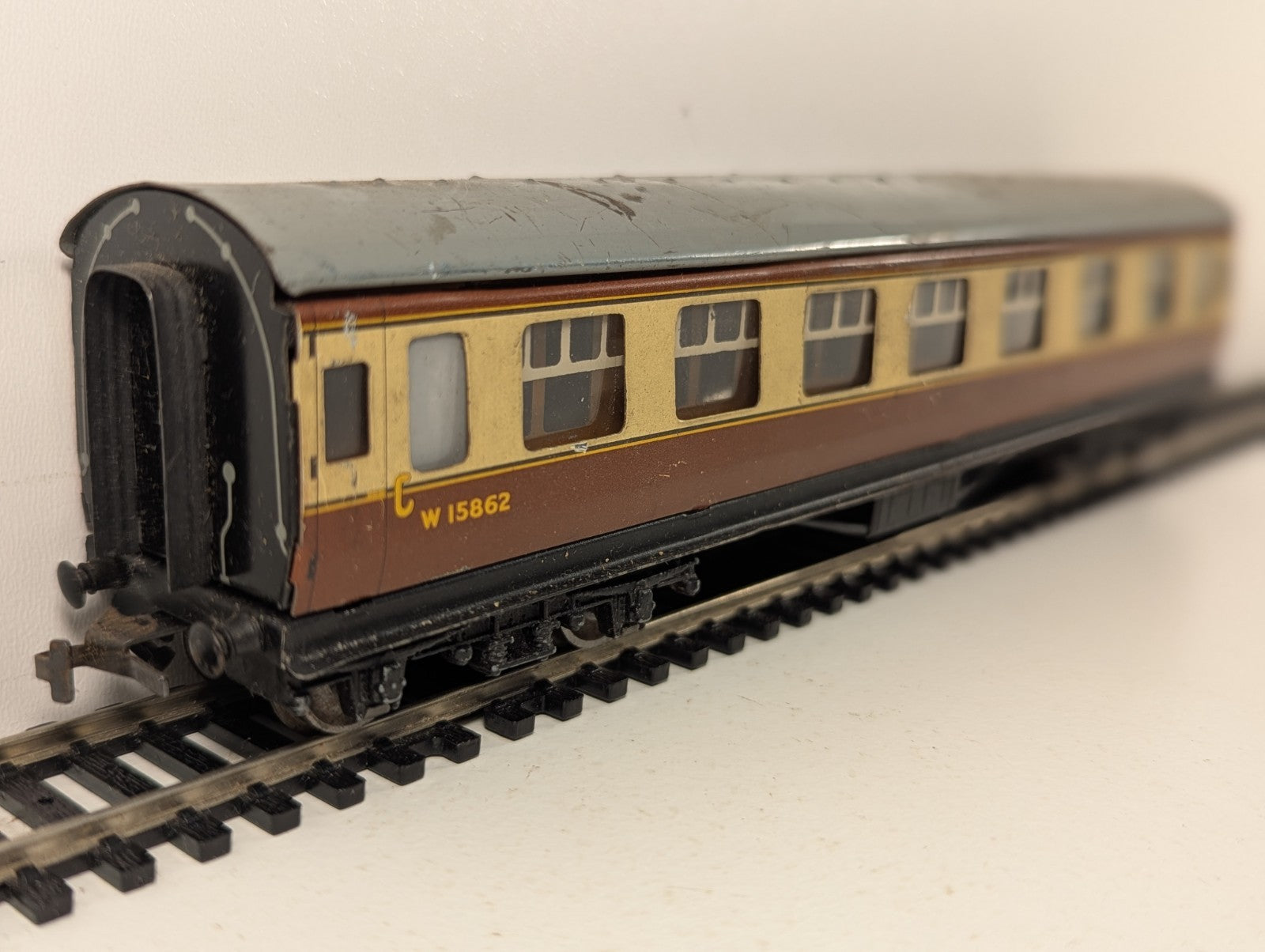 Hornby Dublo BR First Class Corridor Coach OO Gauge