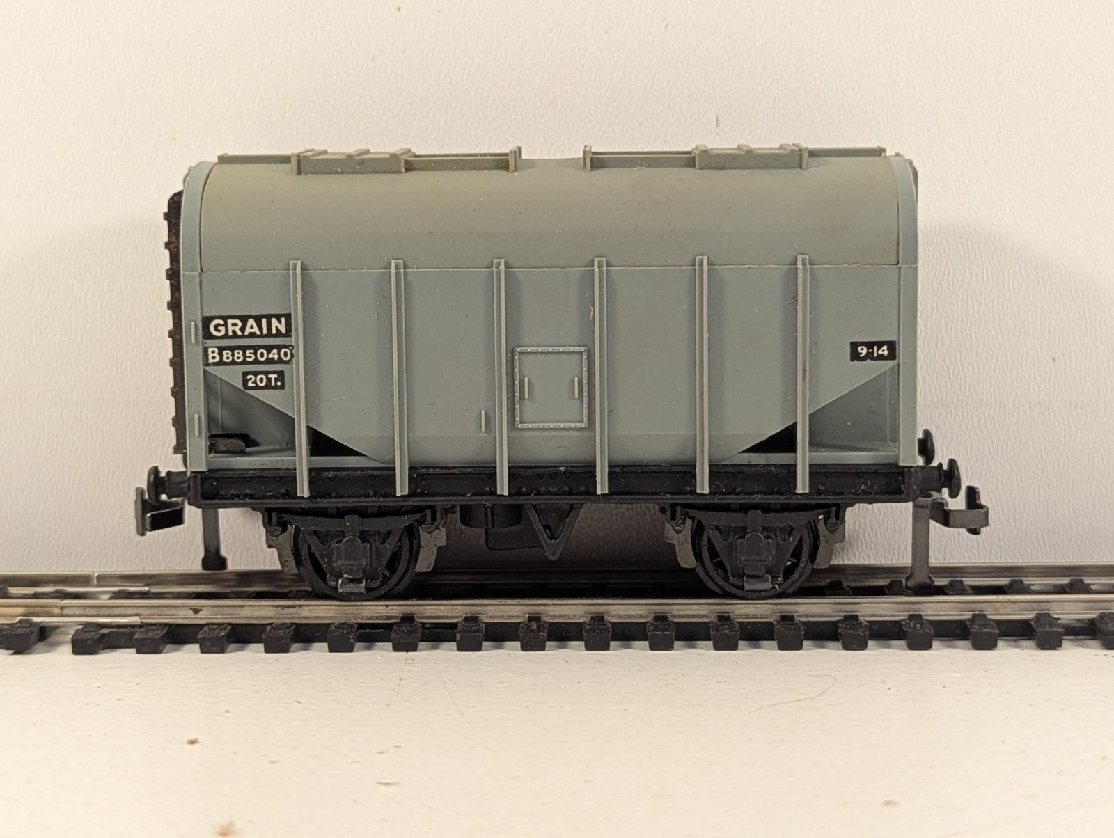Hornby Dublo 32067 OO Gauge Grey 20 Ton Bulk Grain Wagon - Boxed