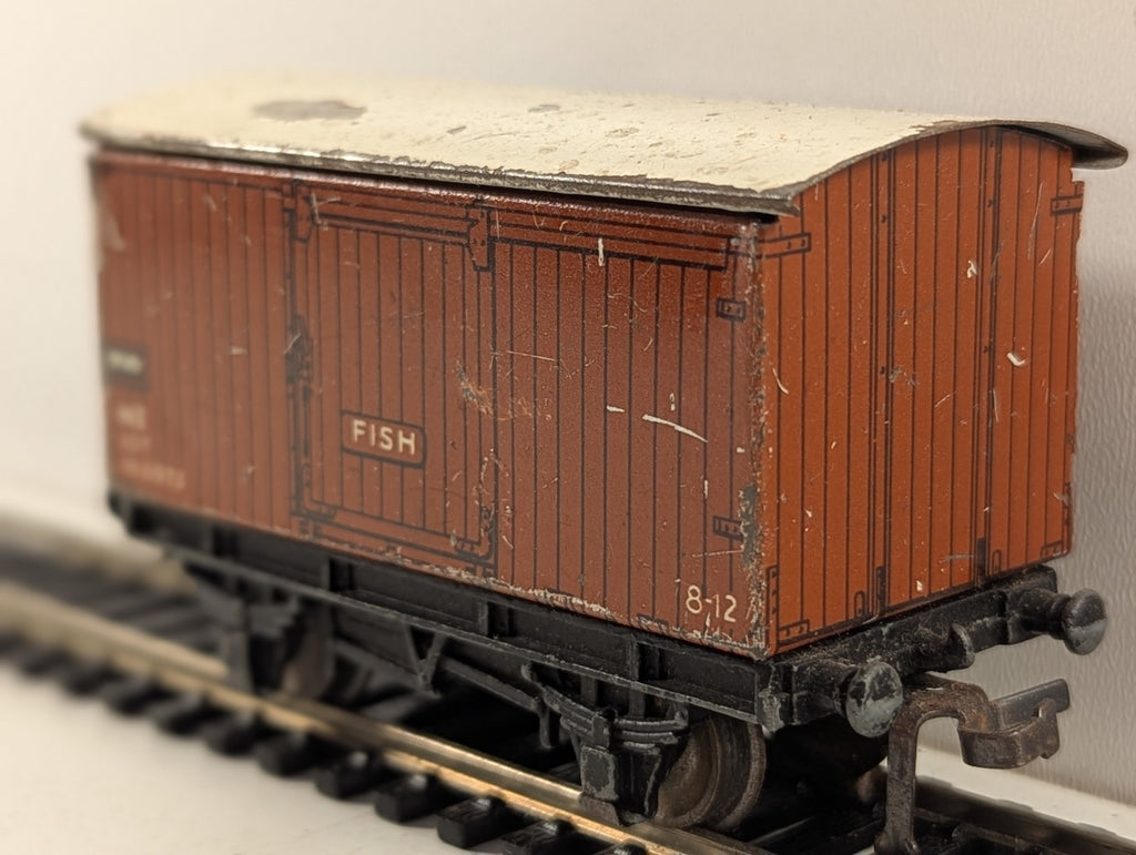 Hornby Dublo D1 LNER Fish Van OO Gauge - Chipped Roof Paint
