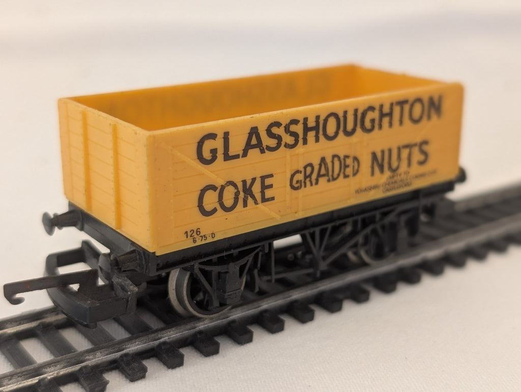 Lima L305612A OO Gauge 7 Plank Open Wagon “Glasshoughton”