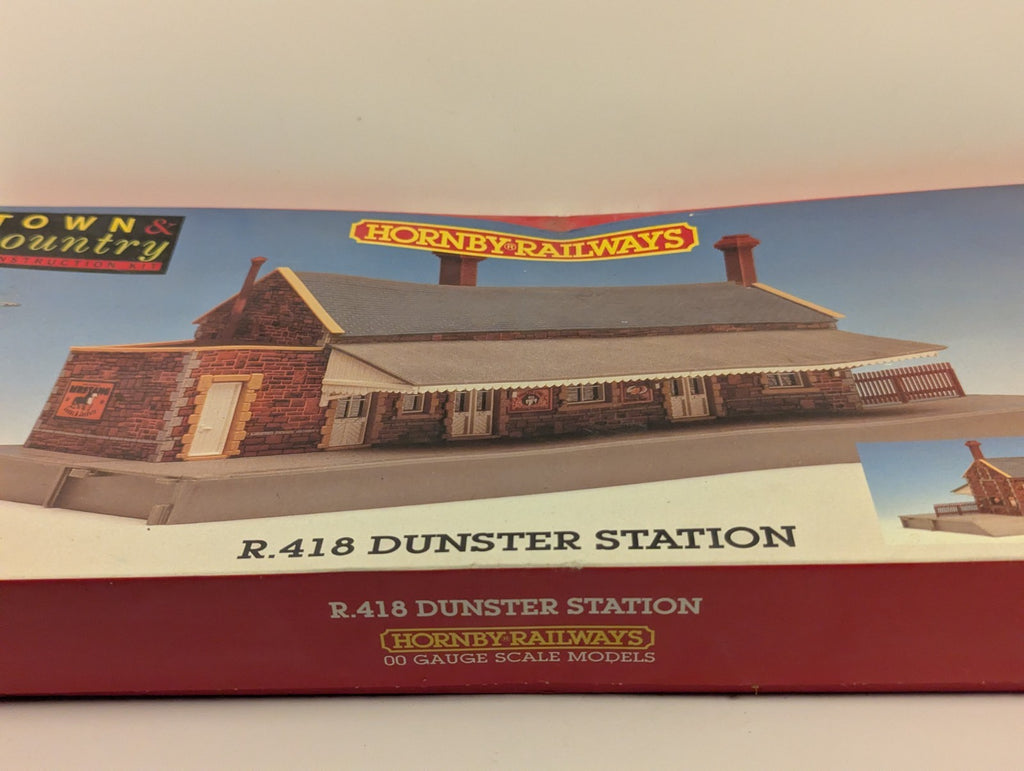 Hornby R418 Dunster Station Construction Kit