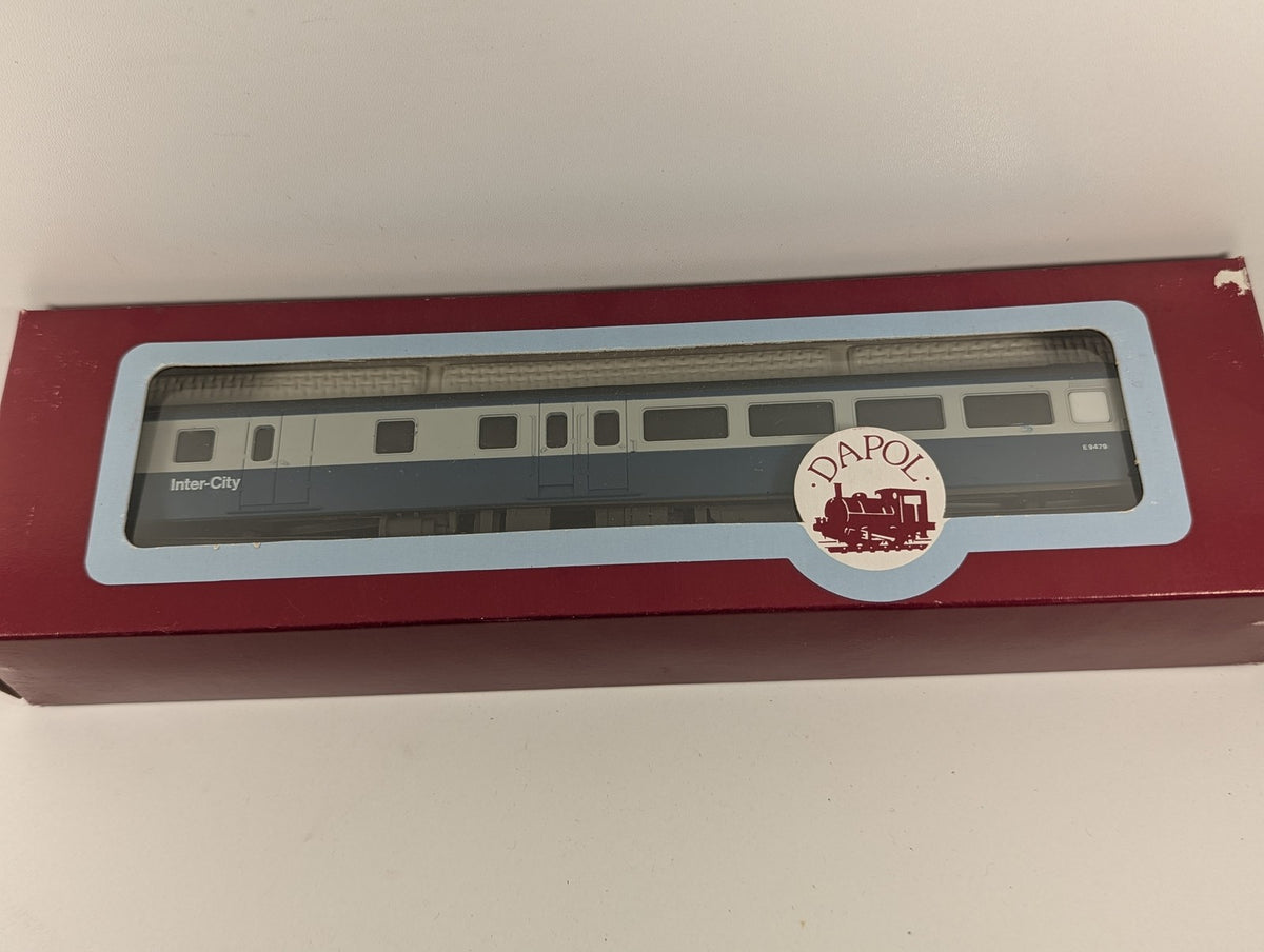 Airfix OO Scale BR Mk2d Brake Second Passenger Coach E9479 BR Blue & Grey E12