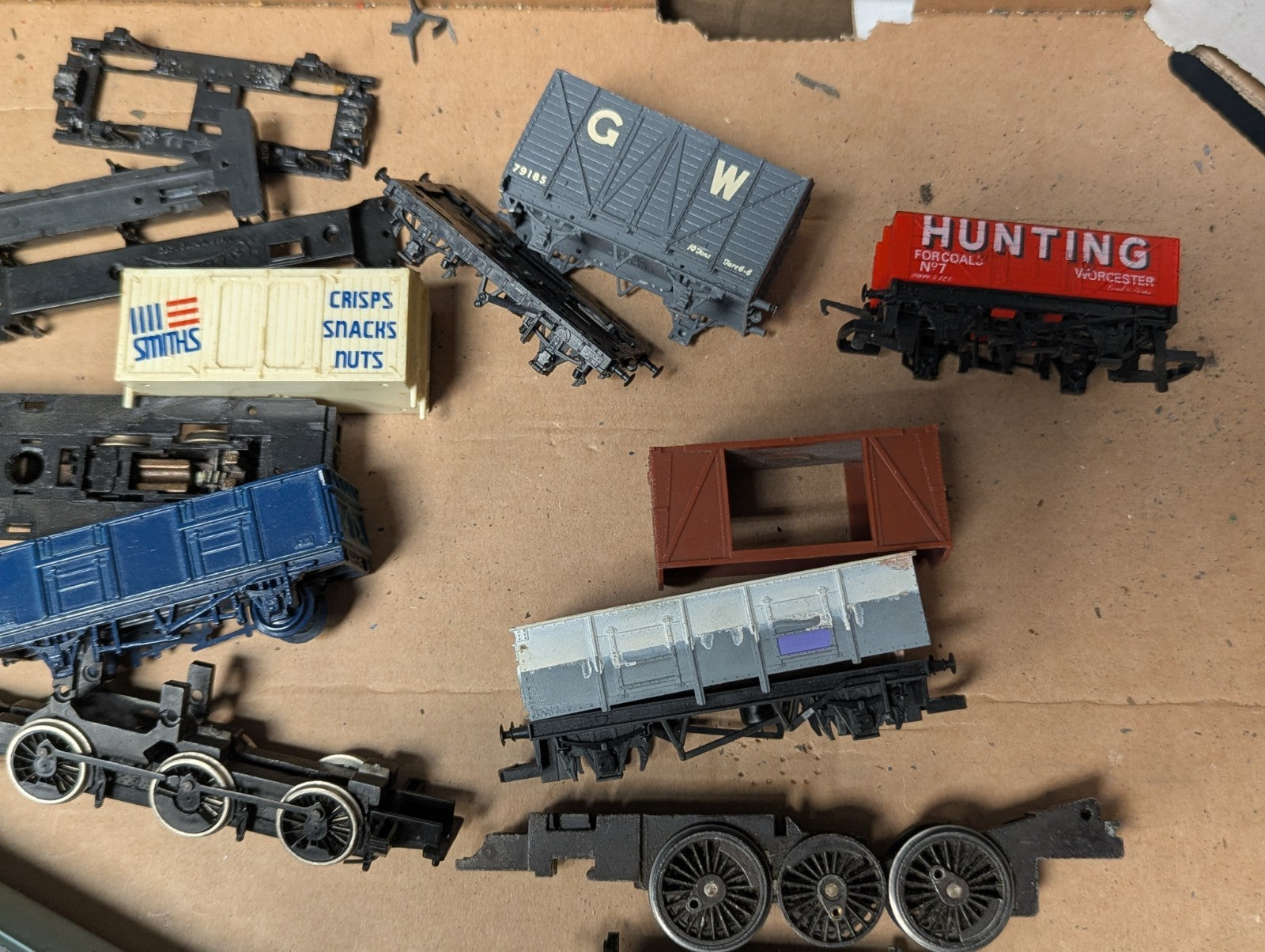 OO Gauge Job Lot of Model Railway Spares & Parts - Lot 206
