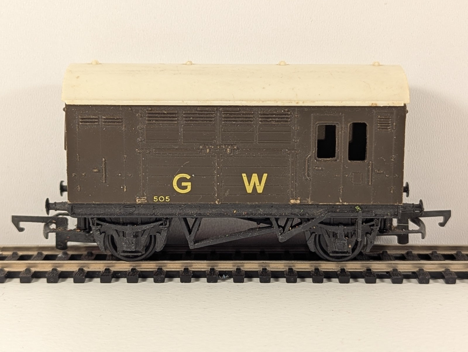 Tri-ang / Hornby R.123 OO Gauge GWR Horse Box