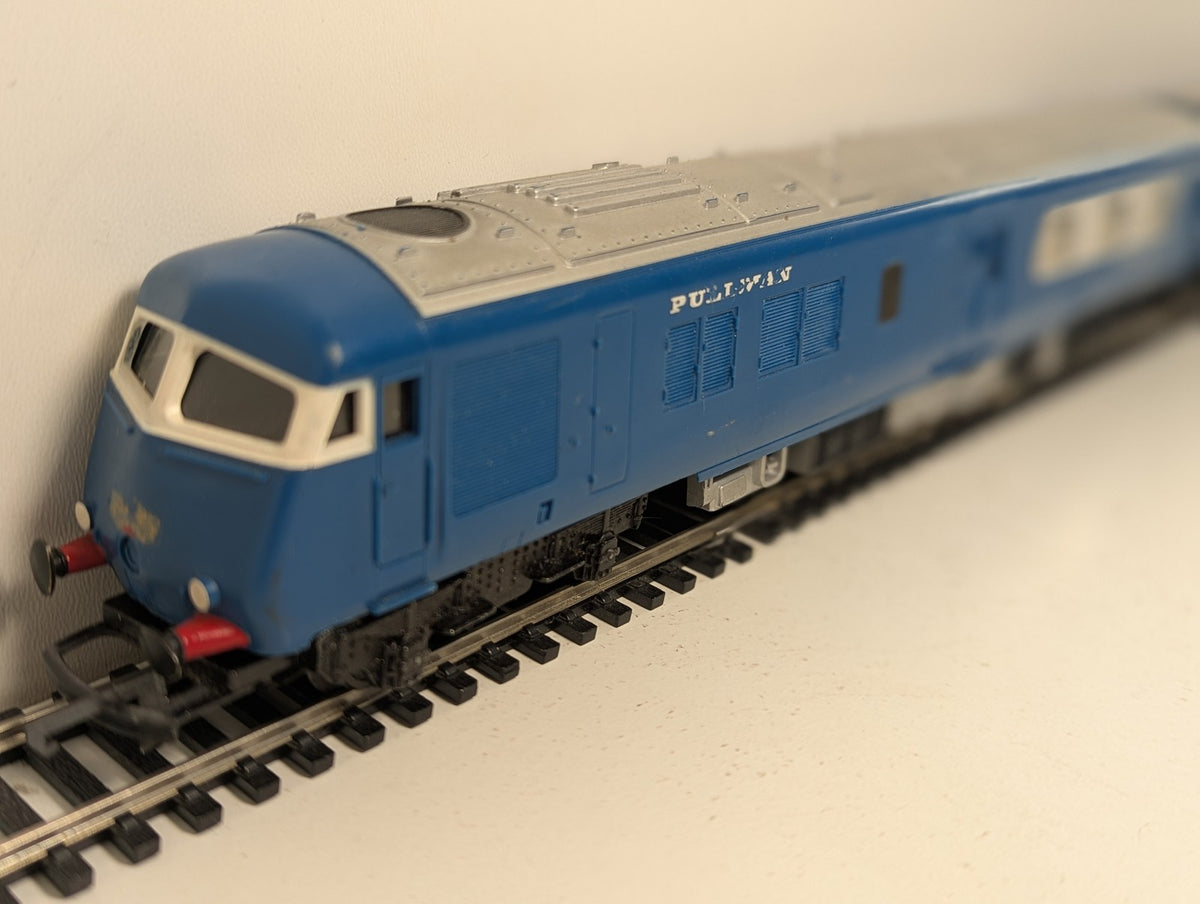 Tri-ang OO Gauge BR Blue Pullman 2-Car Set Diesel Multiple Unit W60097 & W60095