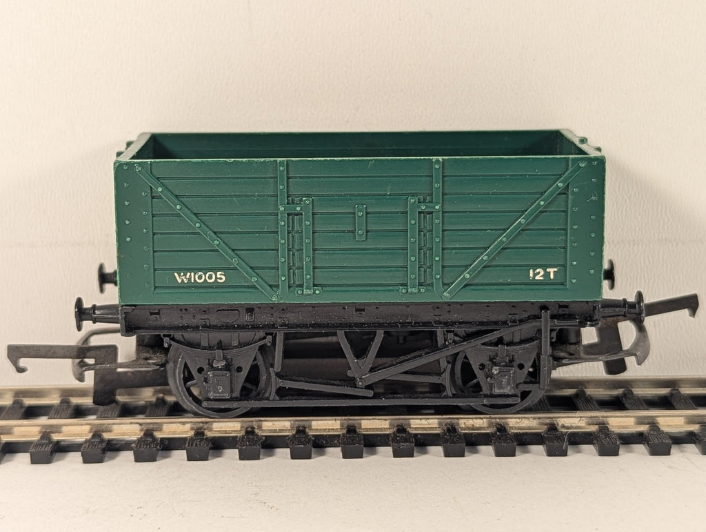 Tri-ang OO Gauge 5-Plank Open Wagon Goods Wagon W1005 Green
