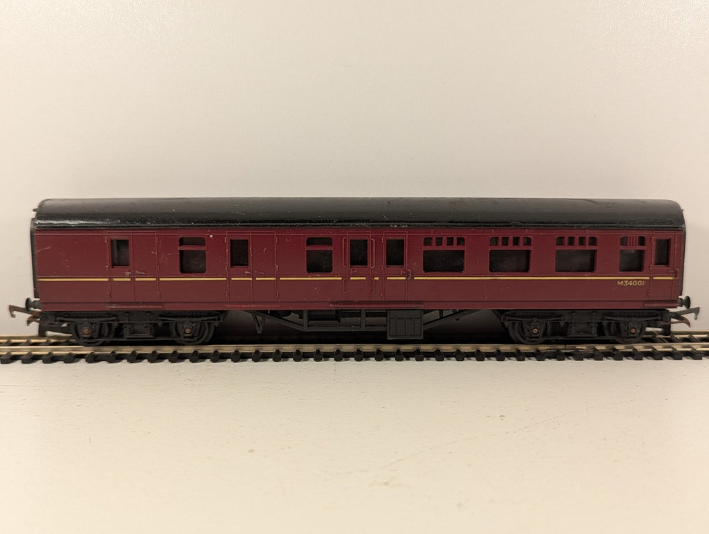 Tri-ang OO Gauge BR Maroon  Coach