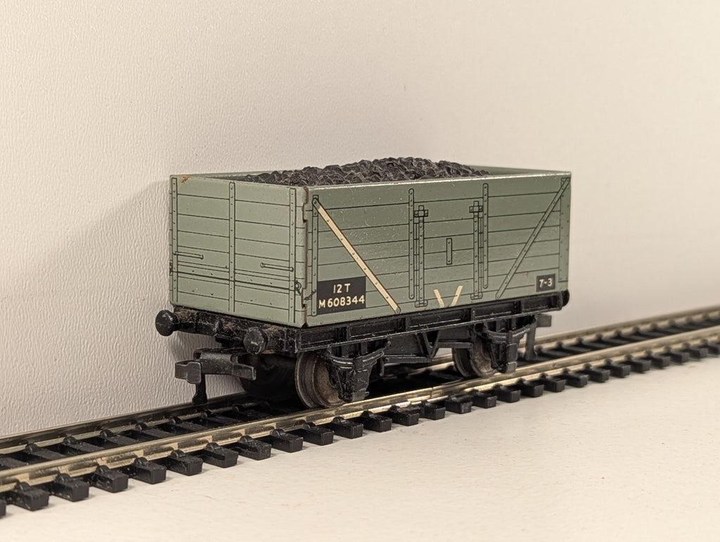 Hornby Dublo 32030 OO Gauge D2 High-Sided Coal Wagon with Coal Load - Boxed