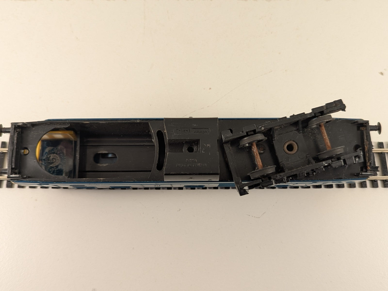 Tri-ang Hornby R758 OO Gauge Class 35 Hymek BR Blue - Spares/Repairs