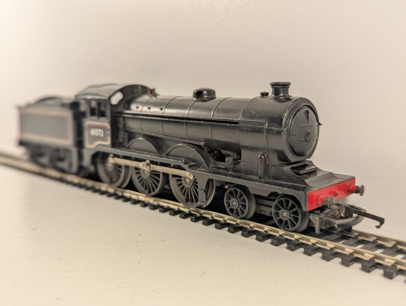 Tri-ang Hornby R150 OO Gauge BR Black B12 Class Steam Locomotive