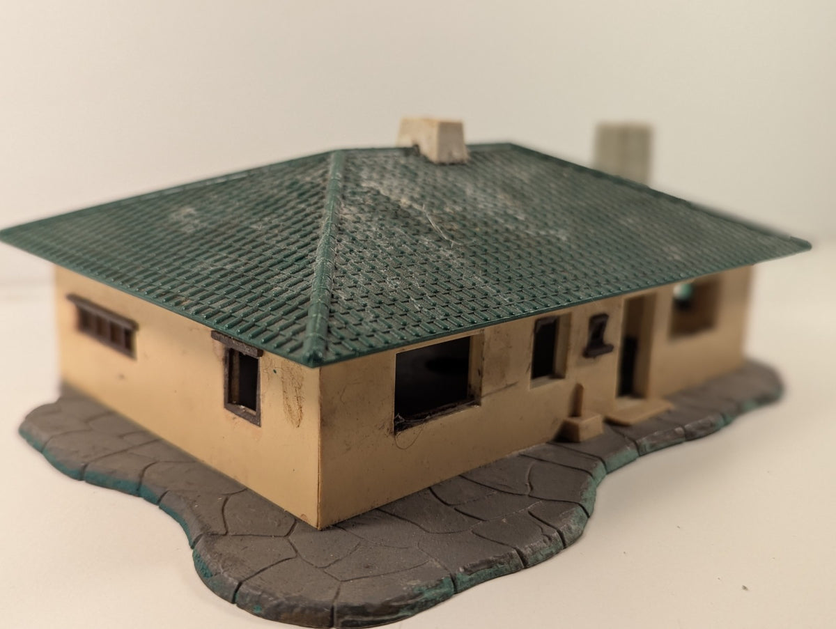 Tri-ang Model-Land Bermuda Bungalow Building Kit