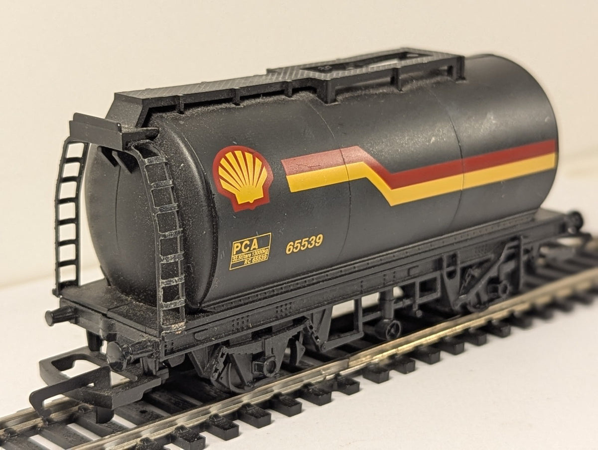 Hornby R6371 OO Gauge PCA Shell Petrol Tank Wagon