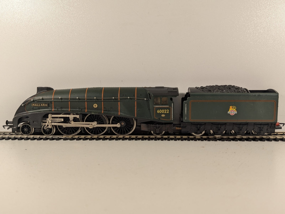 Hornby OO Gauge Class A4 Mallard Steam Locomotive 60022 BR Green