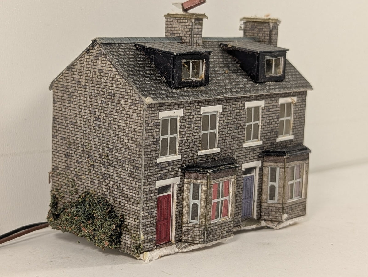 Metcalfe N Gauge stone Town Houses Buildings & Structures With Lights