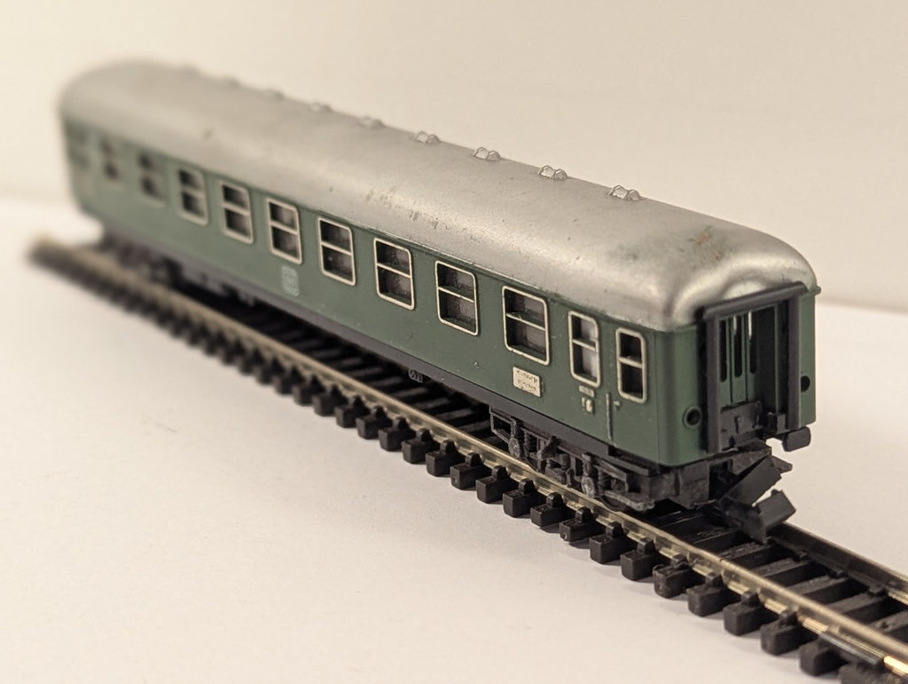 Minitrix 3081 N Gauge DB 2nd Class Coach