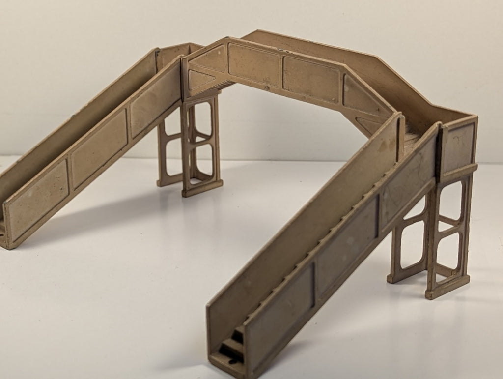 Hornby Dublo OO Gauge D1 Footbridge
