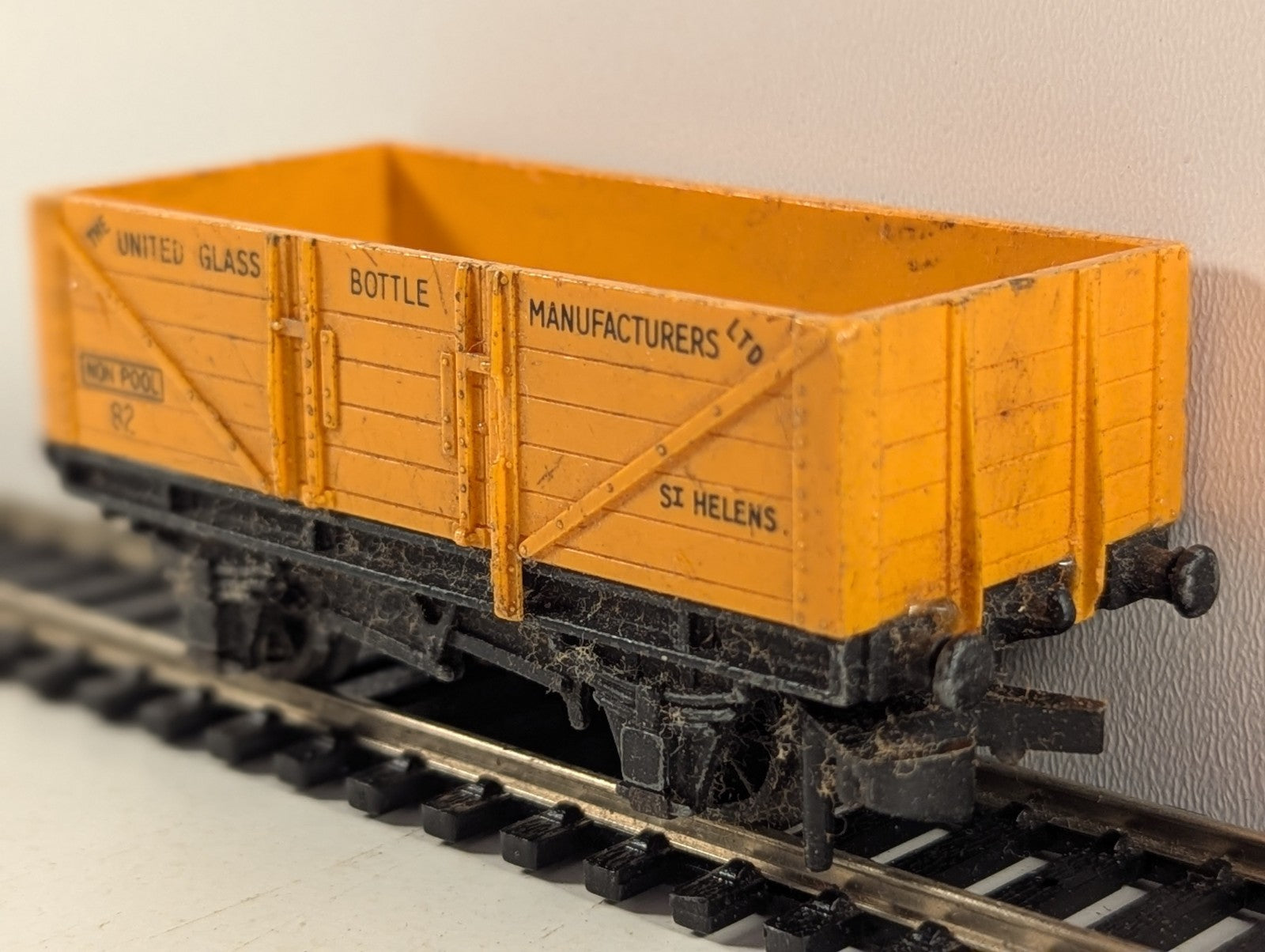 Hornby Dublo United Glass Bottle Manufacturers 5 Plank Open Wagon OO Gauge