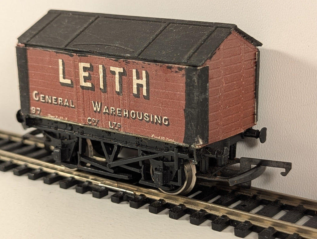 Tri-ang 10-Ton Covered Salt Wagon – “Leith General Warehousing” Red Livery – OO