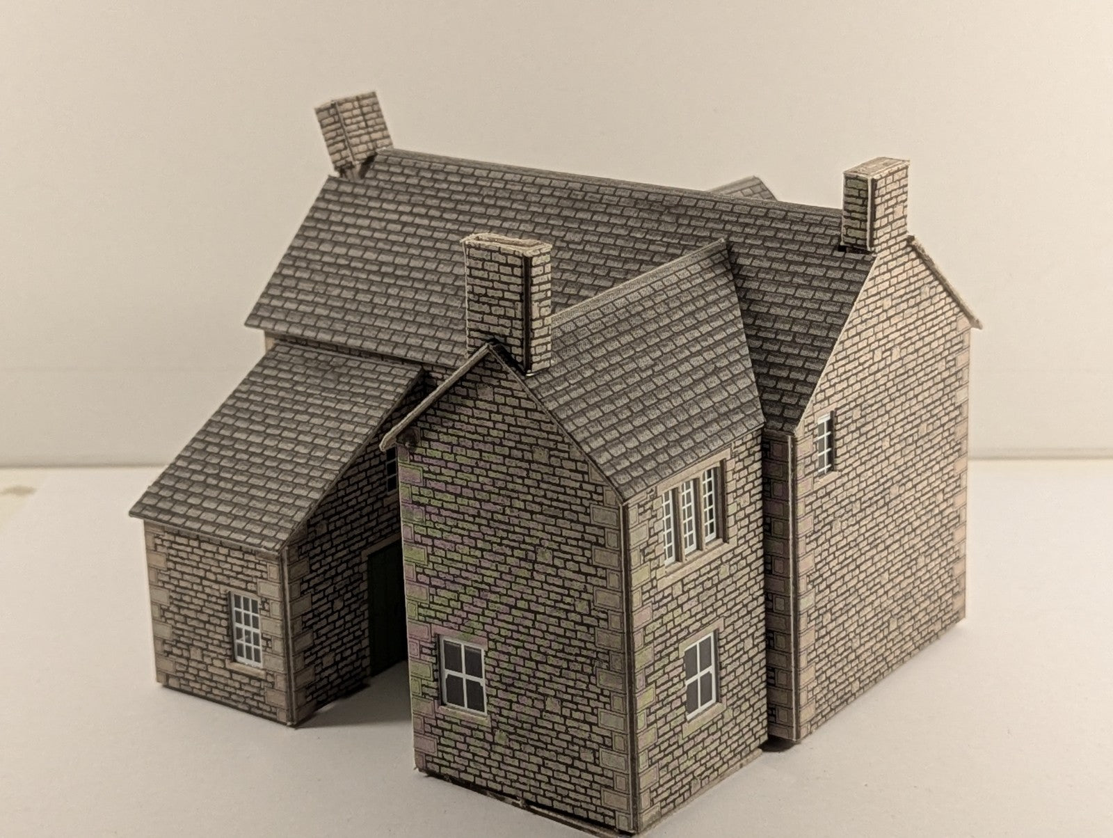 Metcalfe PO250 OO/HO Gauge Manor Farm House Card Kit