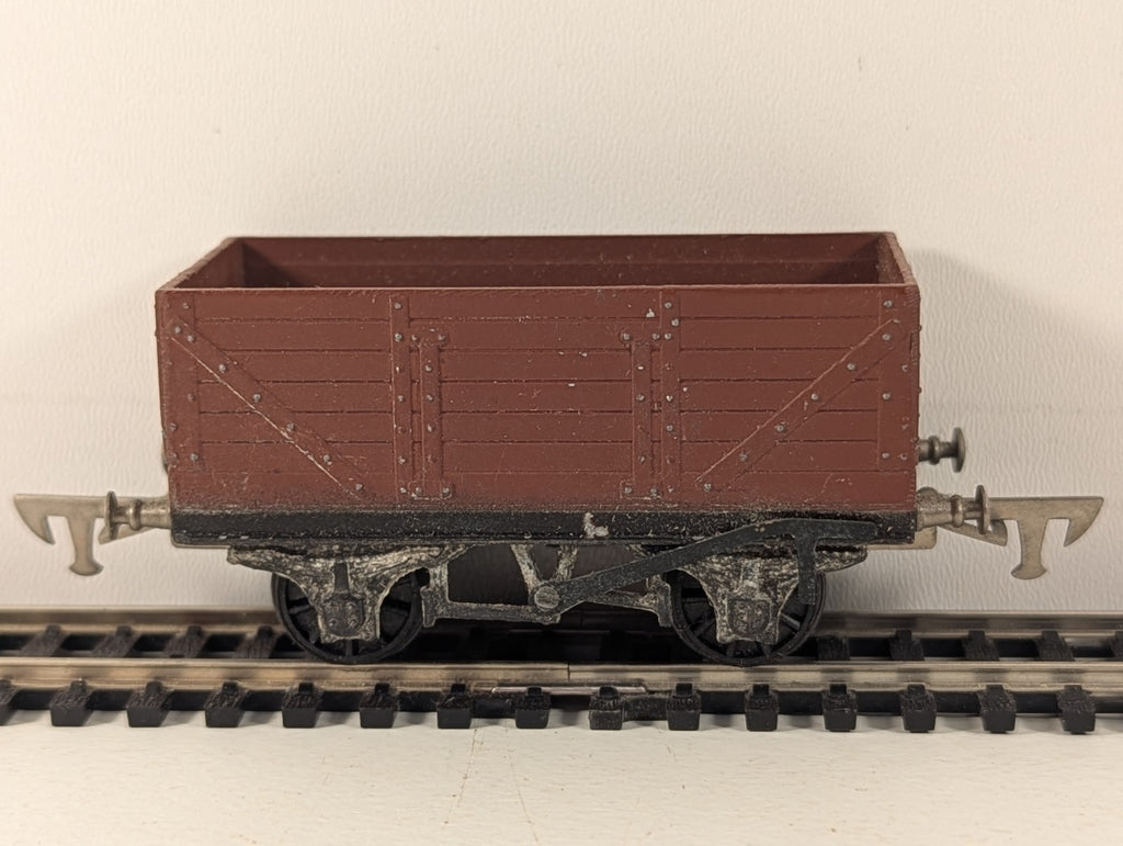 Graham Farish 5 Plank Wagon Red Oxide