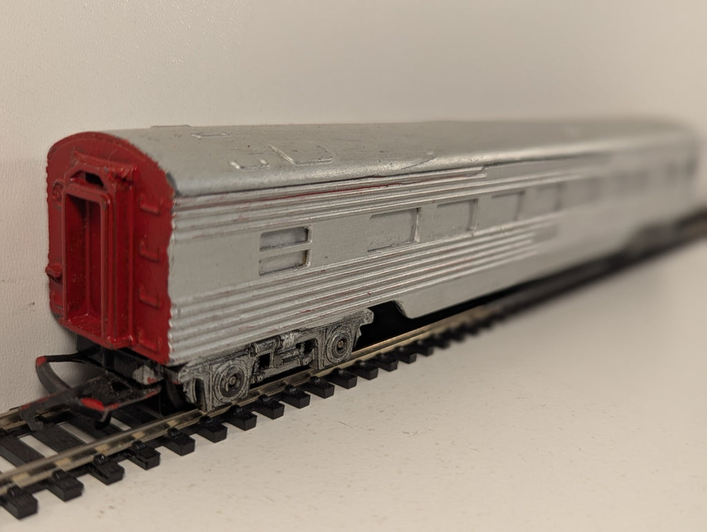 Tri-ang R24 OO Gauge Silver Transcontinental Passenger Car
