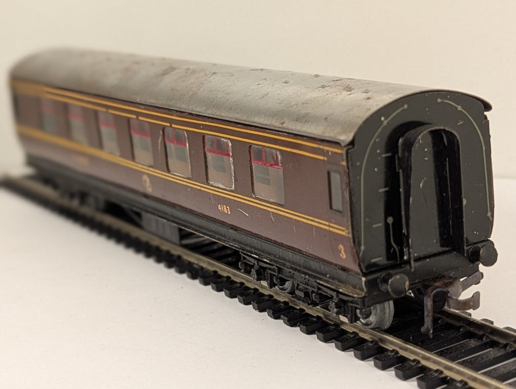 Hornby Dublo OO Gauge 4183 LMS 1st/3rd Corridor Coach Playworn
