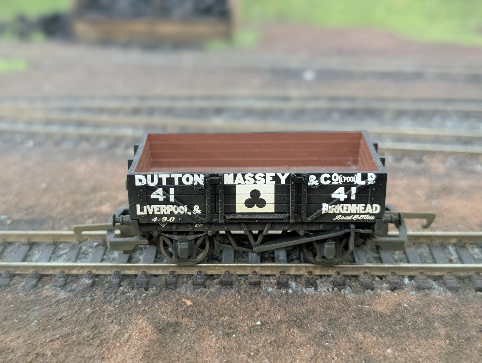 Hornby R6198 4-Plank Open Wagon – Dutton Massey & Co Liverpool – OO Gauge