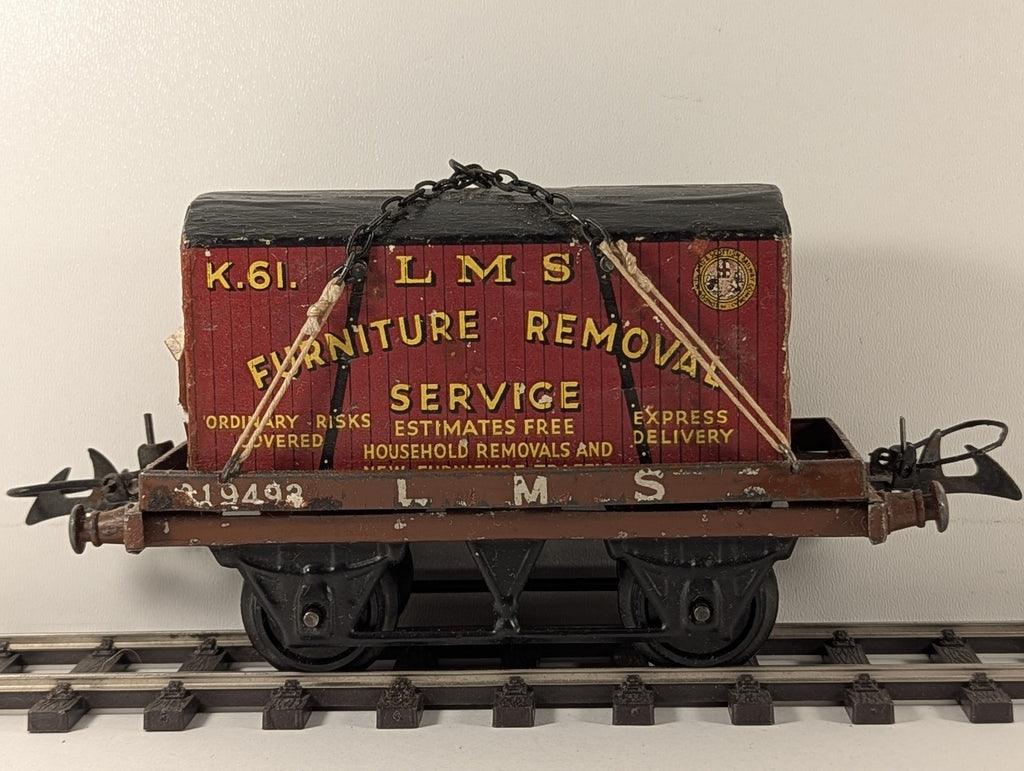 Hornby O Gauge Flat Truck with LMS Furniture Removal Container Goods Wagon