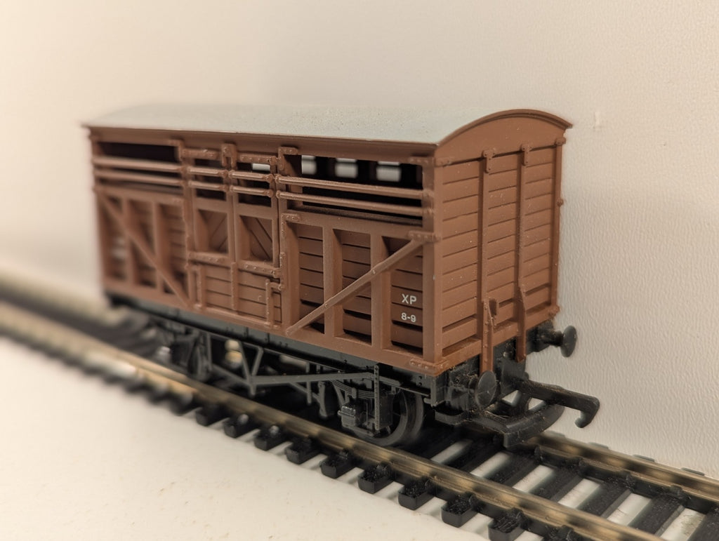 Mainline OO Gauge BR Cattle Wagon M12098