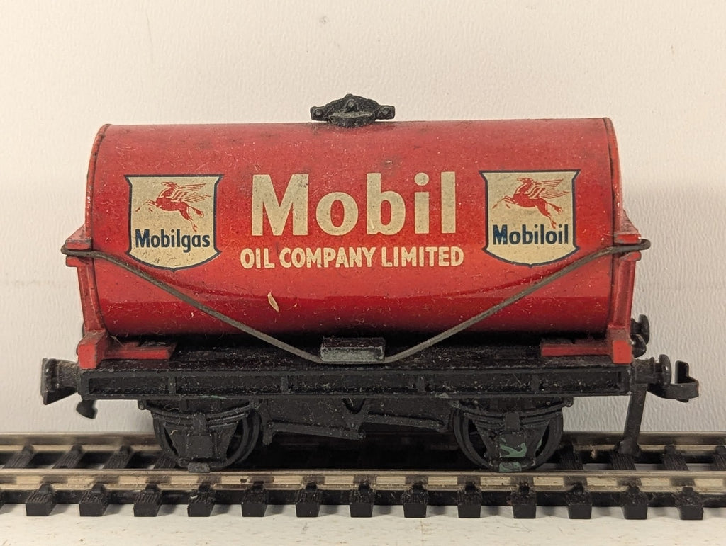 Hornby Dublo OO Gauge Mobil Tank Wagon Wagons Mobil Red 32080