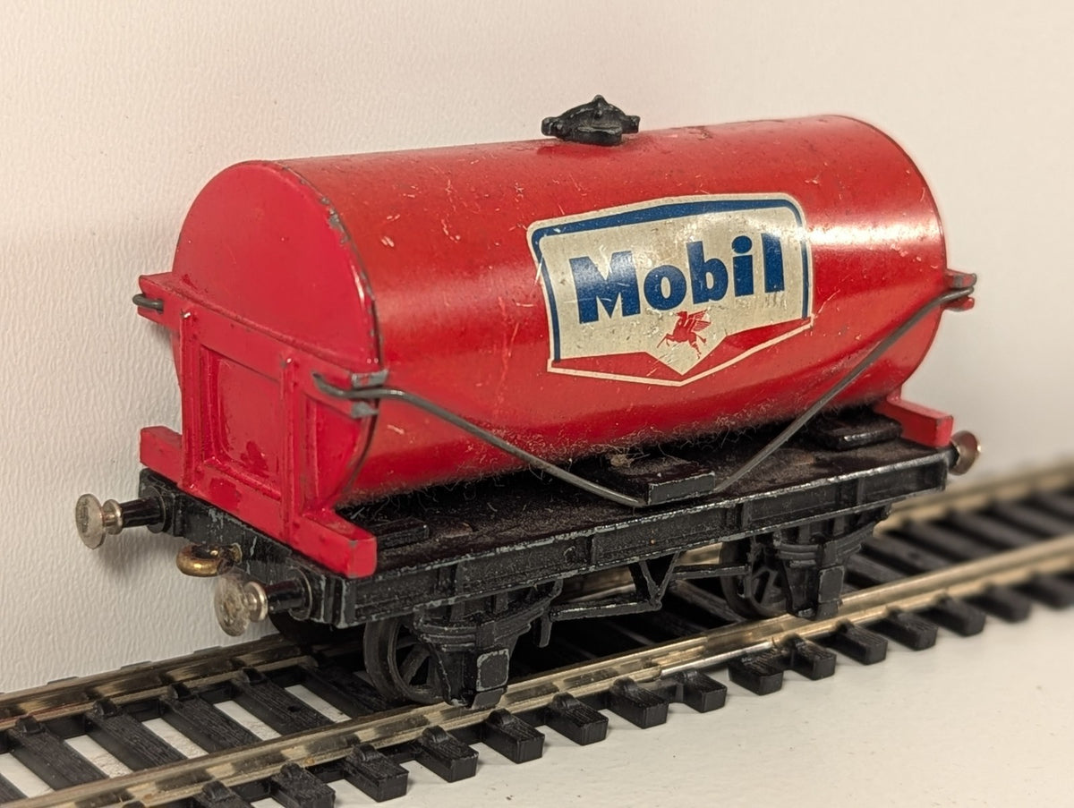 Hornby Dublo Mobil Tank Wagon – OO Gauge