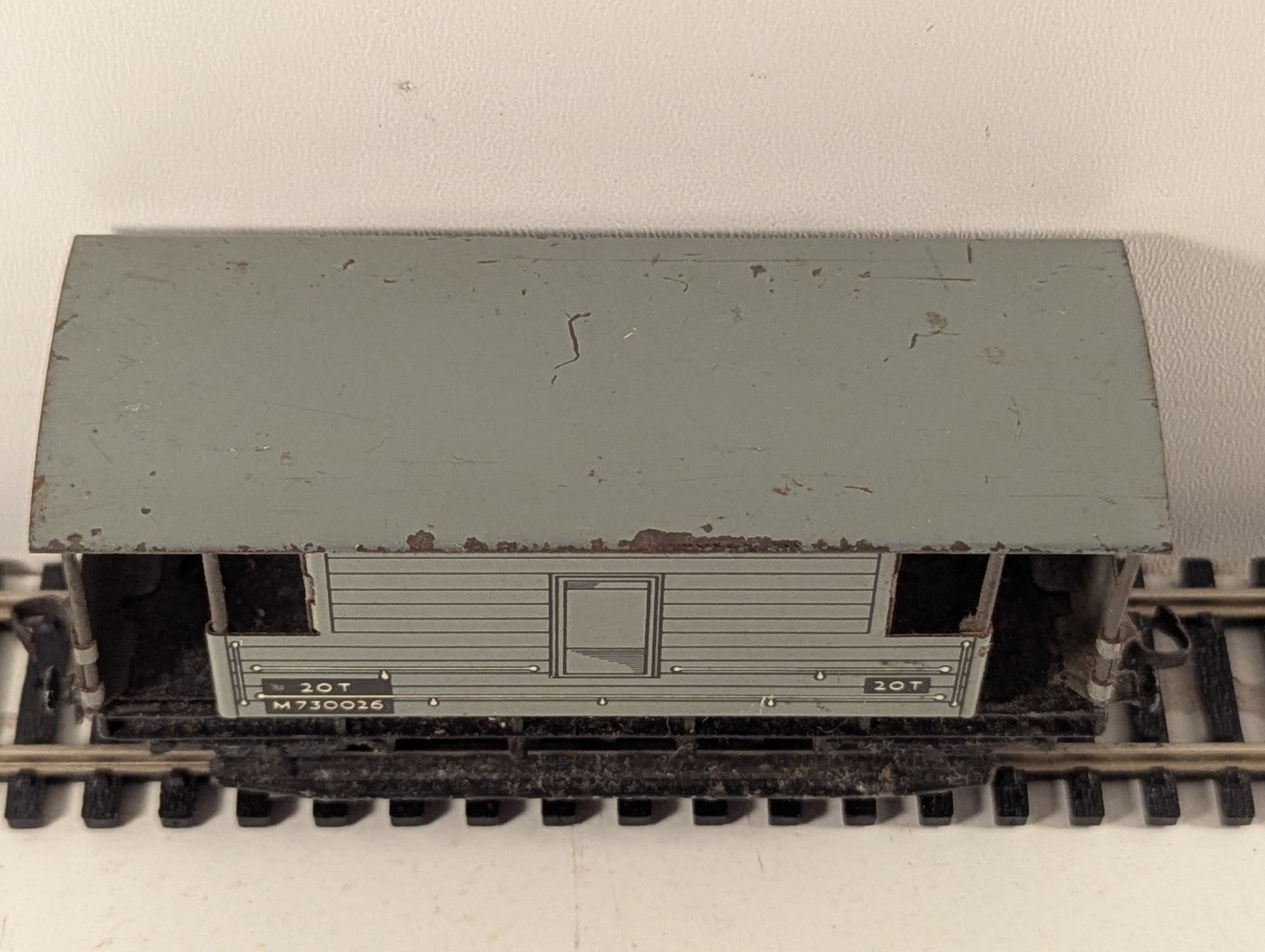 Hornby Dublo 32045 BR 20 Ton Goods Brake Van OO Gauge