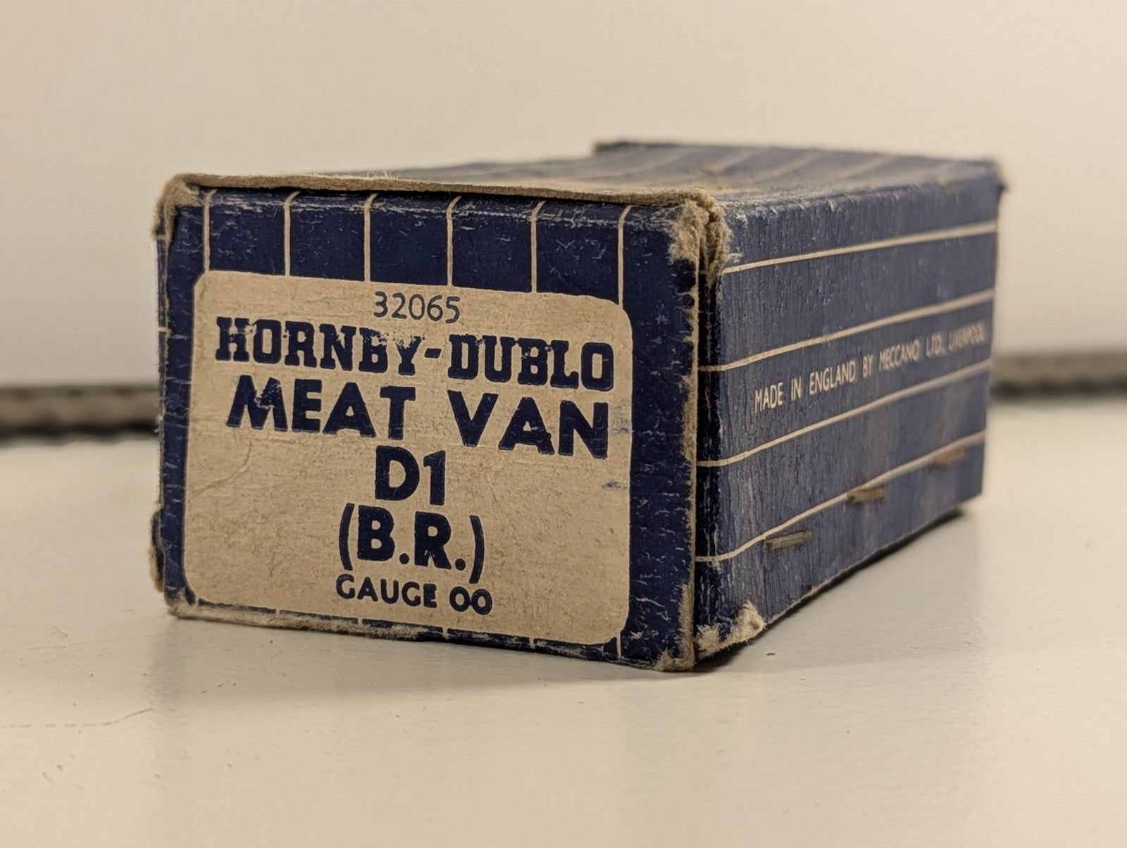 Hornby Dublo 32065 OO Gauge White D1 Meat Van - Boxed