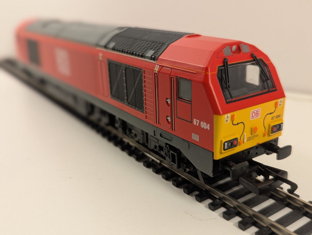 Hornby R1281M OO DB Class 67 67004 DCC Ready