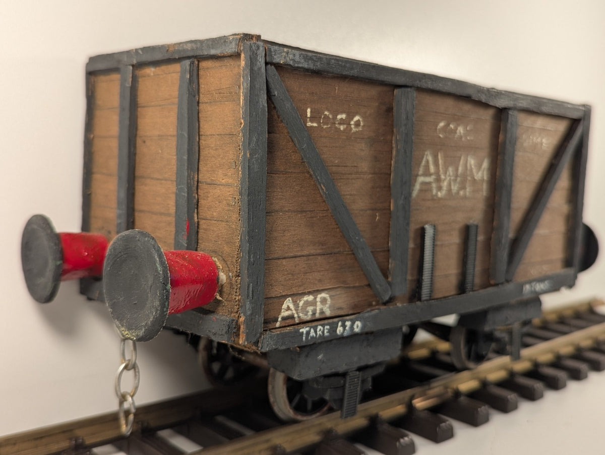 G Gauge Custom 17 Ton 7 Plank Wagon