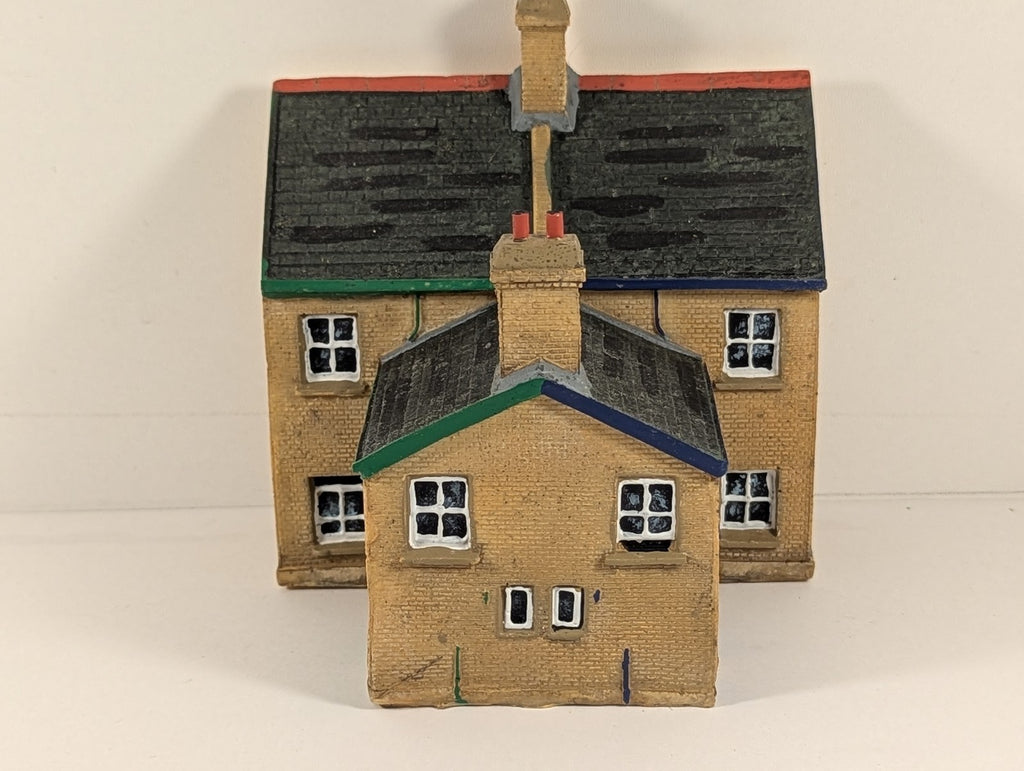 Hornby OO Gauge Skaledale Terraced House Backs Model Railway Building R8642