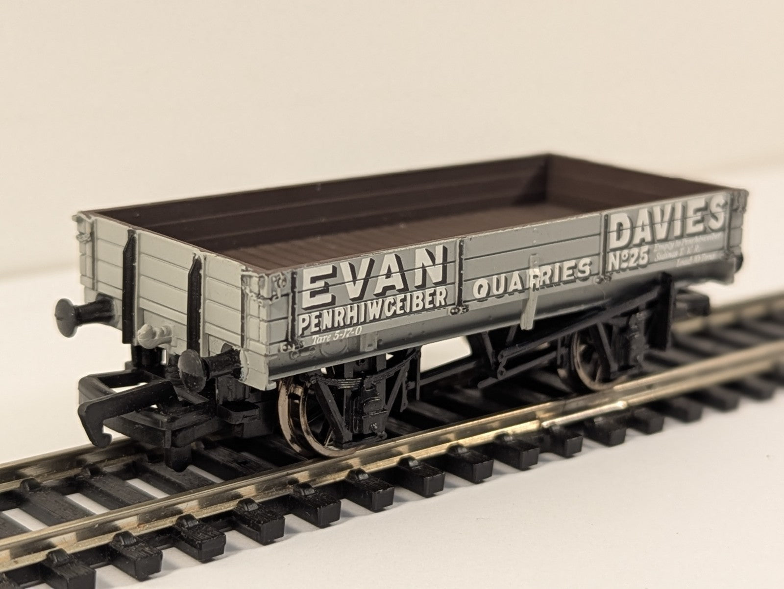 Bachmann Branchline 33-451A Evans Davies 3 Plank Wagon