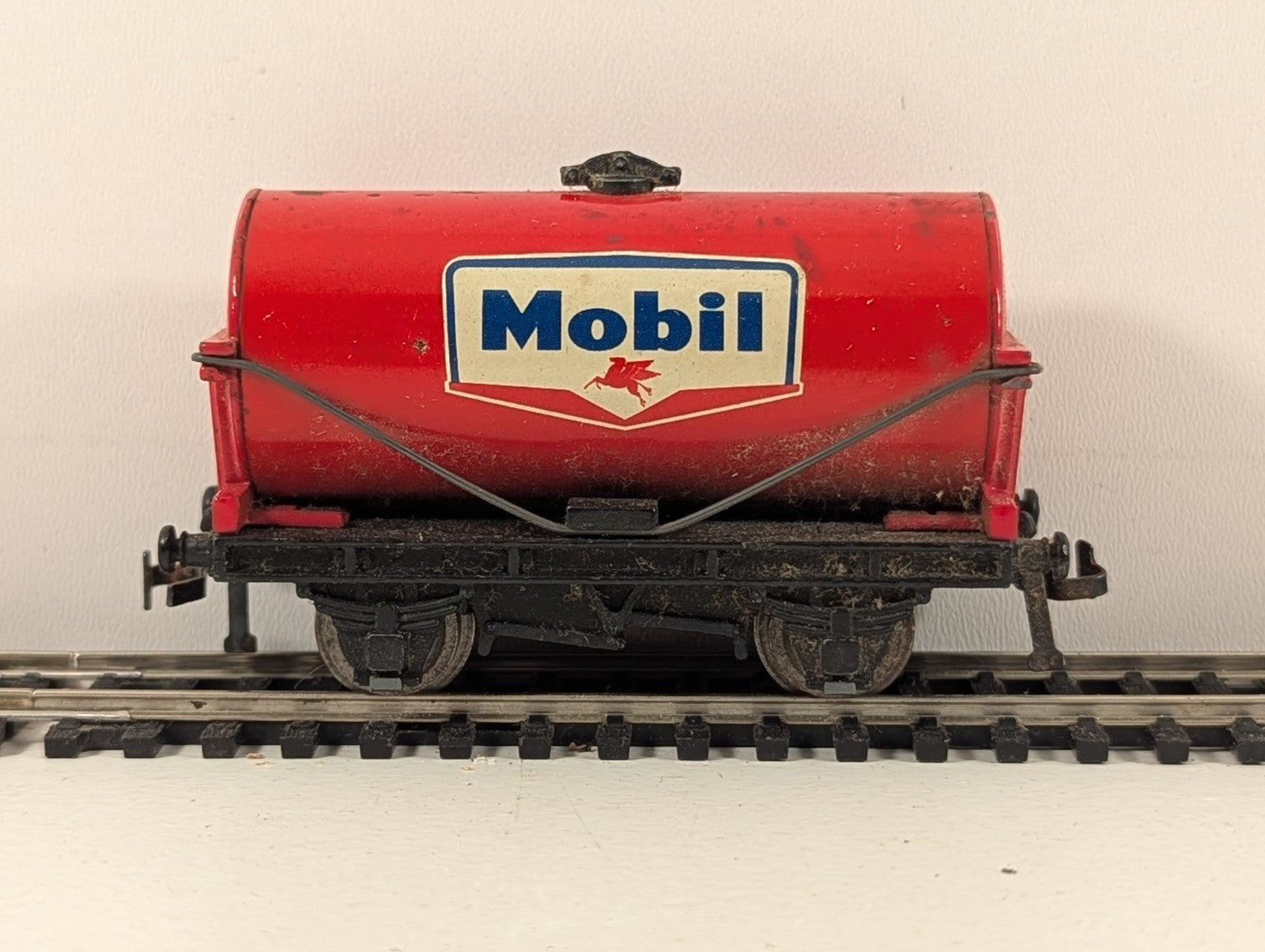 Hornby Dublo 32084 OO Gauge D1 Mobil Tank Wagon - Boxed