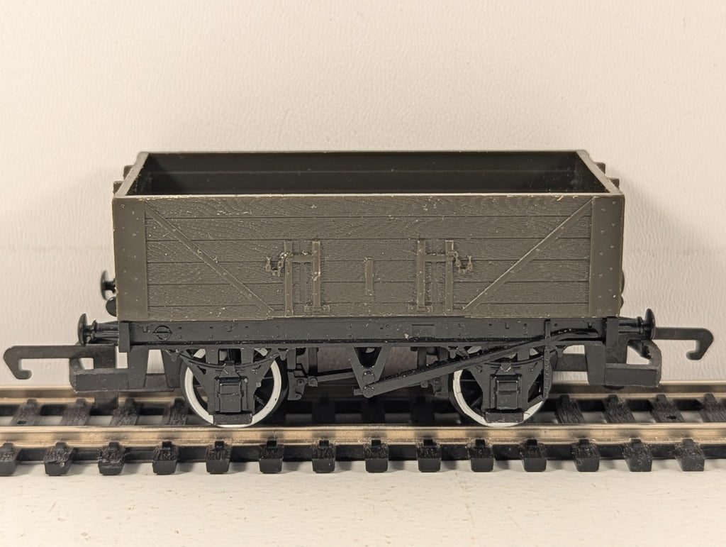 Hornby OO Gauge Printed Troublesome Truck Open Wagon