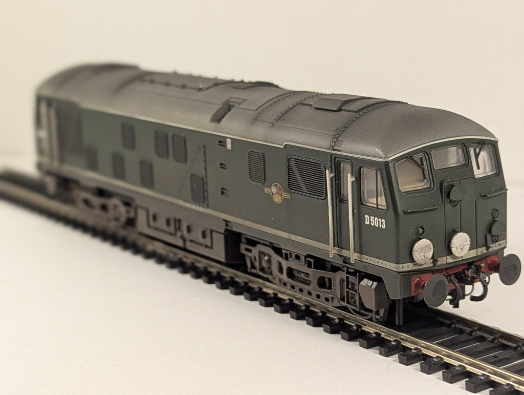 Bachmann OO Gauge Class 24 Diesel Locomotive D5013 BR Green