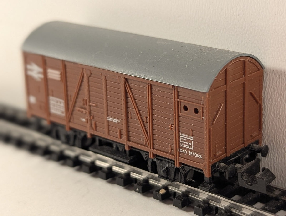 Minitrix N Gauge BR Bauxite Cov B Goods Van 200424